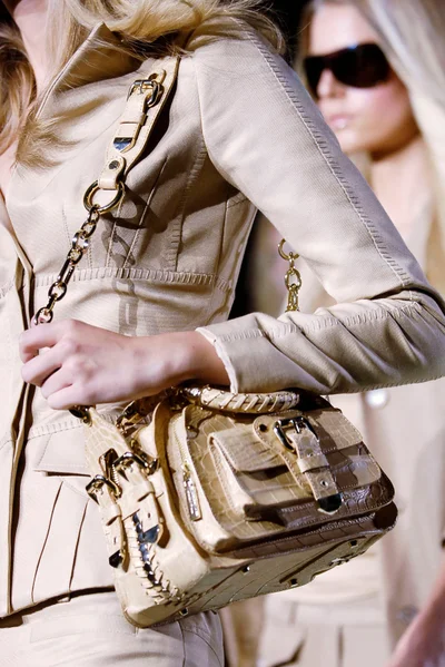 Look 1